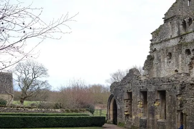 Minster Lovell Hall & Dovecote