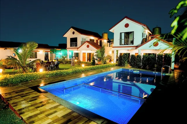 Berryl Resorts ( Silver Leaf by Stay Vista )