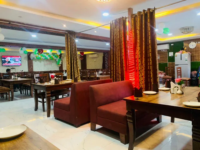 Baba Family Restaurant C/O- Hotel Shakti & Banquets