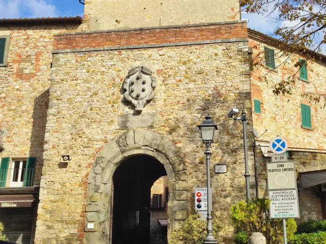 Porta San Giusto