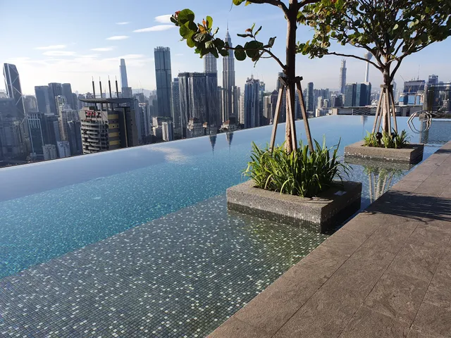 Expressionz Professional Suites By Trivaa