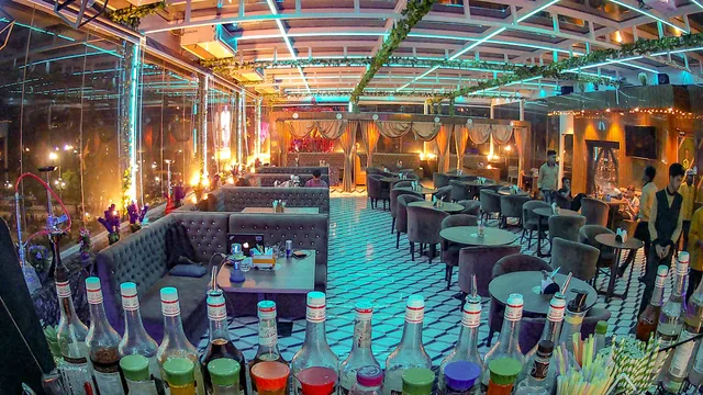 Skydine Rooftop Cafe, Restaurant and Lounge