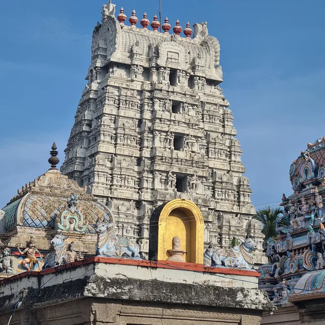 Shri Thripura Sundari Amman Temple, Thirukalukundram