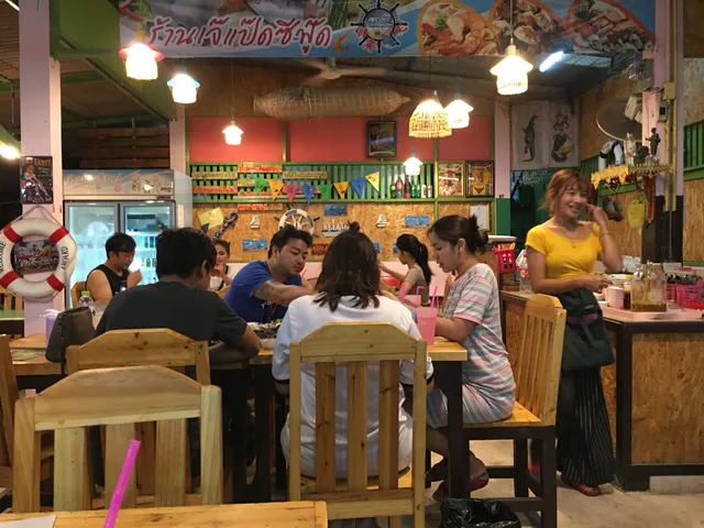 Koh Larn Seafood Restaurant