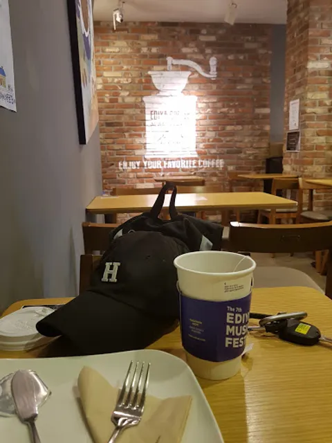 Ediya Espresso (Sunae Pooreun-maeul)