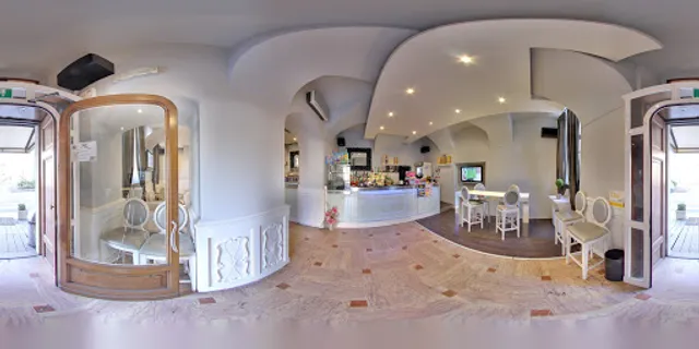 Bar Caffetteria Cocktail Bar The Queen