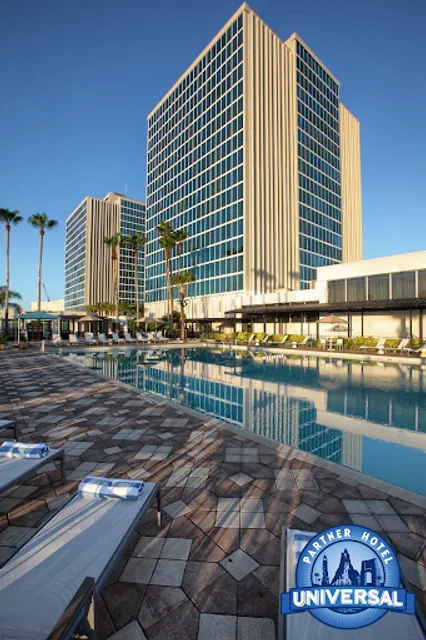 DoubleTree by Hilton Hotel at the Entrance to Universal Orlando