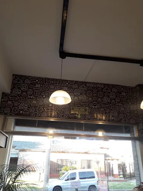 Cafetería y Panadería Los 3 hermanos