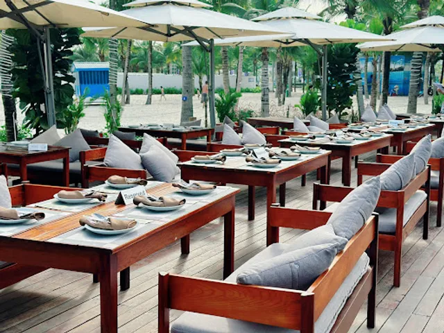 Chill Beach Bar - Hạ Long