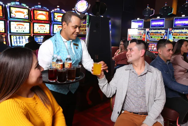 Hollywood Entertainment Casino (Valle Alto)