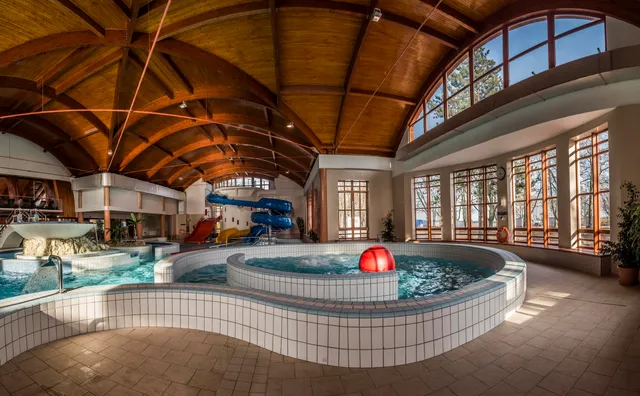 Zsóry Strand- und Heilbad mit Heilzentrum