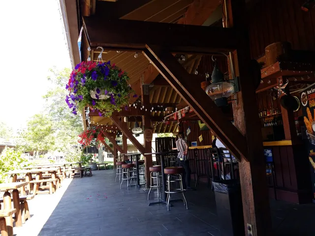 Beaver Brother's Lakeside Cafe