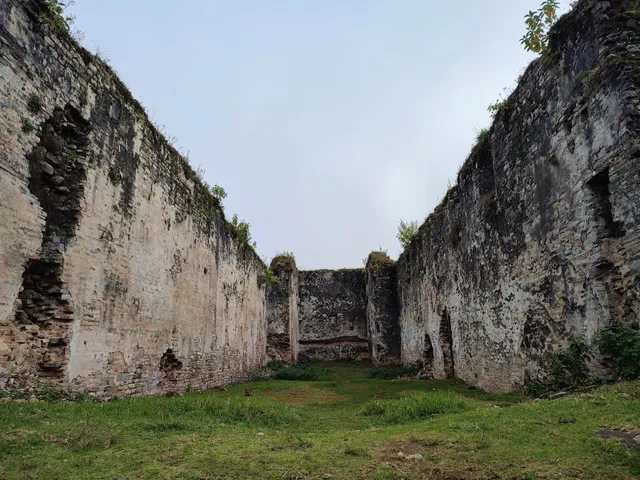 Paredones en San Pedro Atmatla
