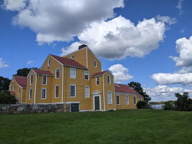 Wentworth-Coolidge Mansion