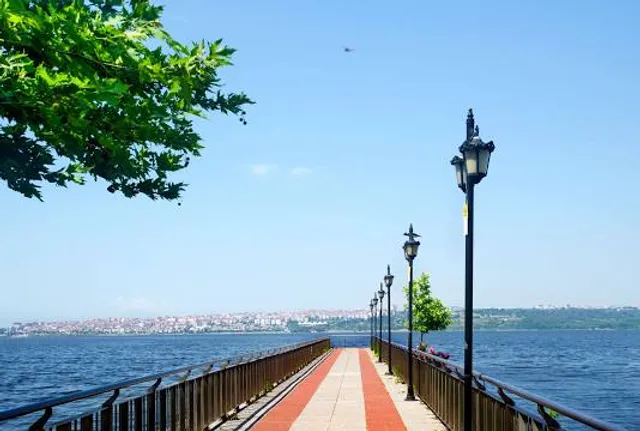 Küçükçekmece Sahil