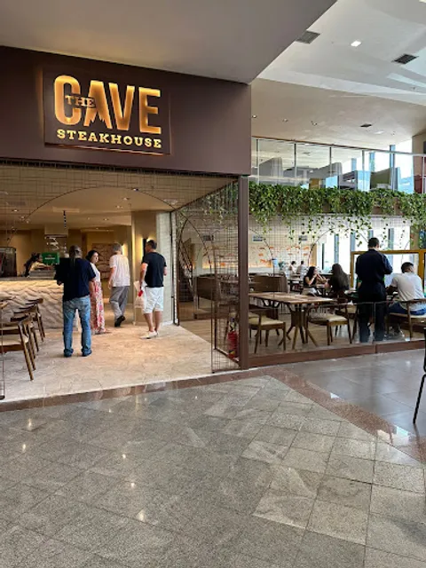 The Cave Restaurante e Chopperia