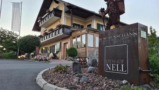 Weingut Buschenschank Giessauf-Nell