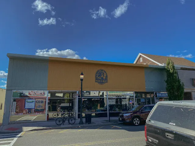 Hug a Mug Coffeehouse & Ceramics Studio