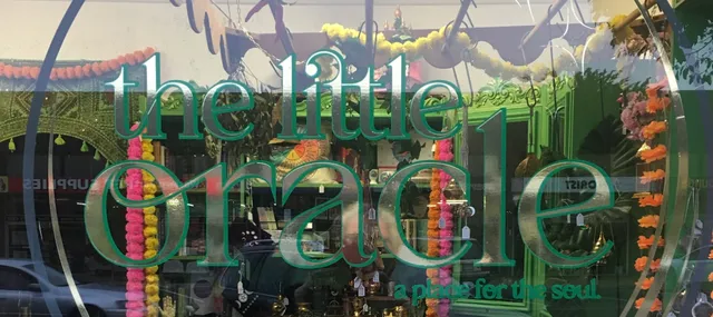 the little oracle gift shop hasting