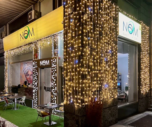 NOM SUSHI VIBES