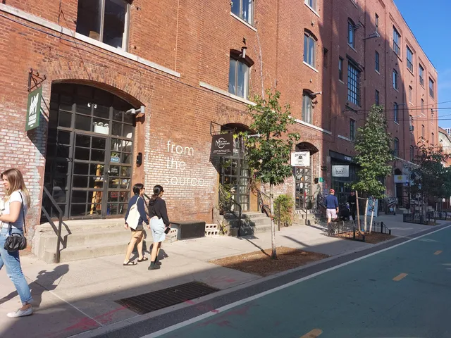 Greenpoint Terminal Gallery