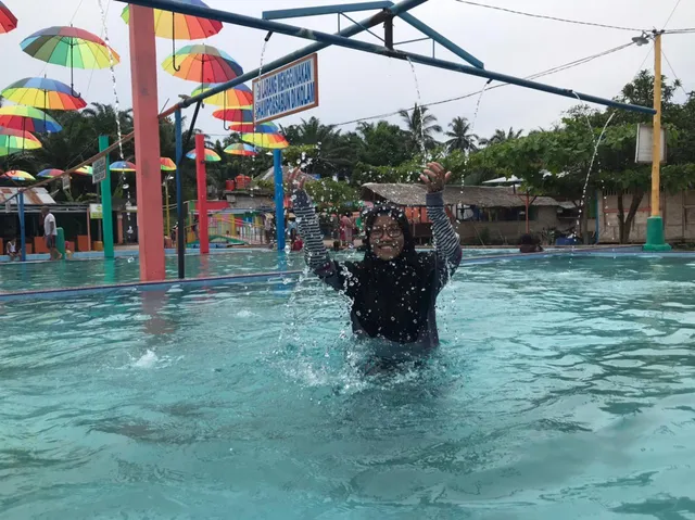 PEMANDIAN AIR PANAS - BATU BARA ( 50 )