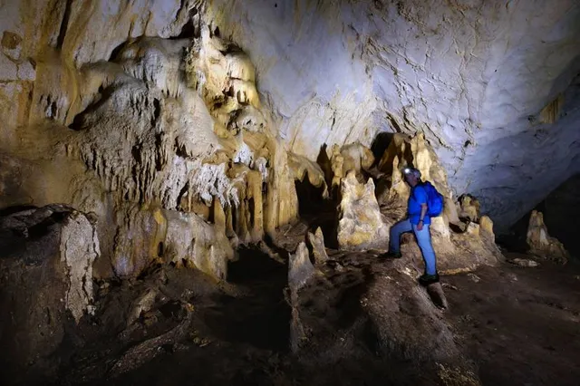 Shpella e Pëllumbasit