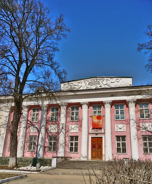 Udmurtskiy Respublikanskiy Muzey Izobrazitel'nykh Iskusstv