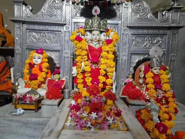 Garudeshwar Dutt Mandir (vasudevanand saraswati)