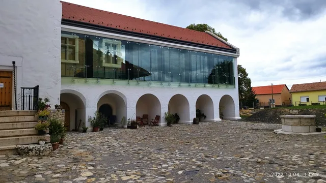 Szászvári várkastély