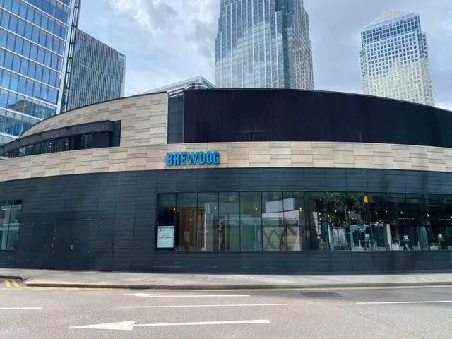 Churchill Place Shopping Mall