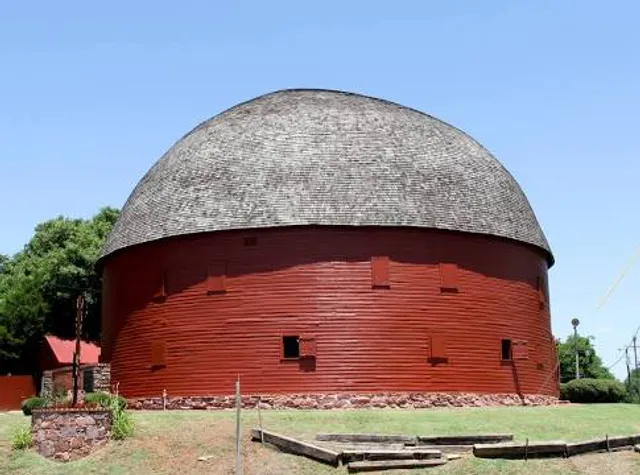 Arcadia Round Barn