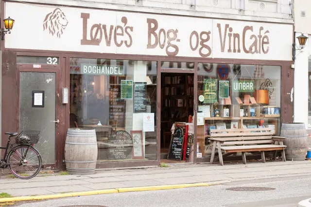 Løve’s Bog- og Vincafé