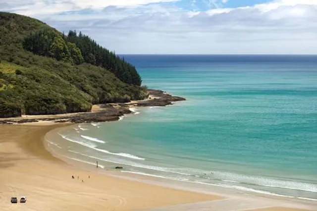 Te Kōhanga / Shipwreck Bay