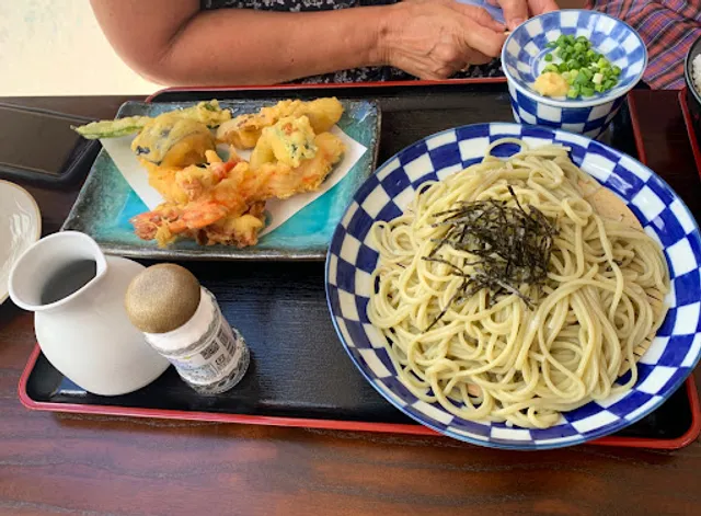 食堂カフェ 石垣島 笑店