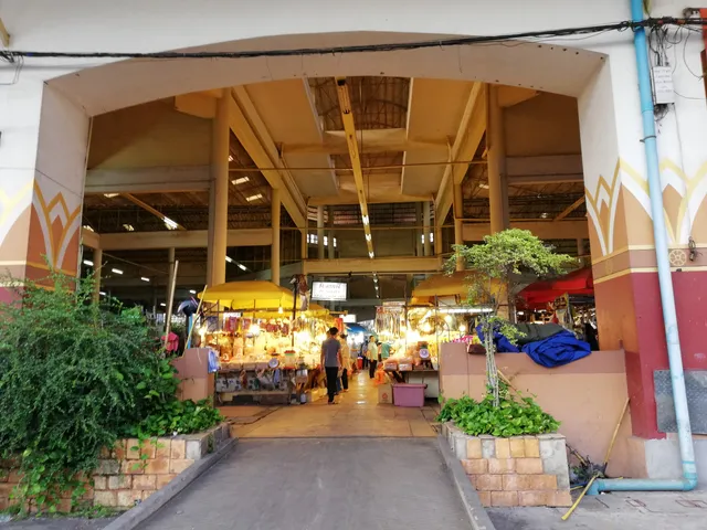 Mahachai Mueang Mai Market