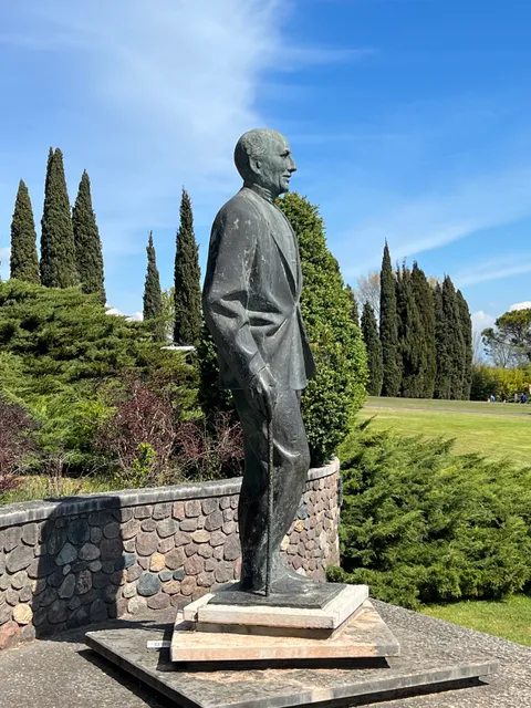 Monumento a Giuseppe Carlo Sigurtà
