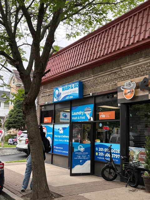 Wash And Go Laundromat