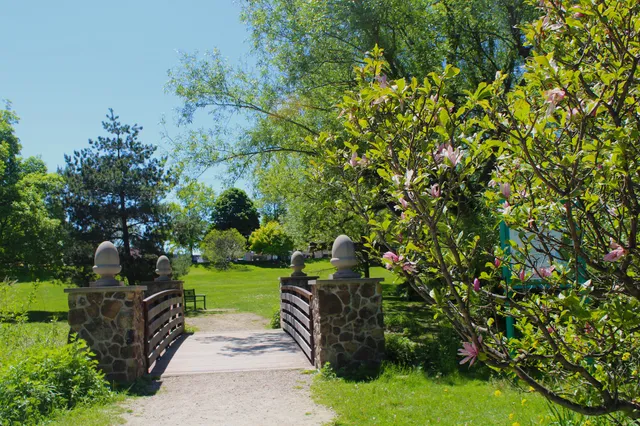 Lake Erie Arboretum at Frontier State park