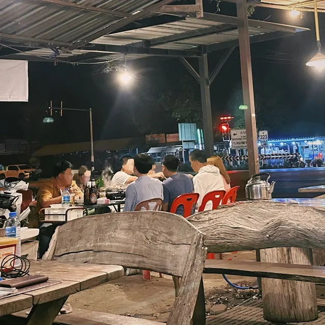 หมูกระทะ หมูย่างเกาหลี จิ้มจุ่ม (วาเลนบาร์บีคิว)