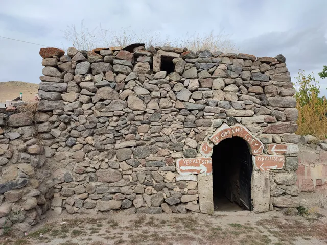 Özlüce Underground City
