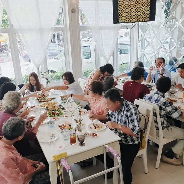 Jarin Bangsaen Restaurant