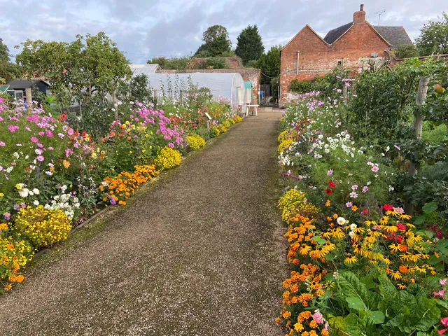 Guy’s Cliffe Walled Garden