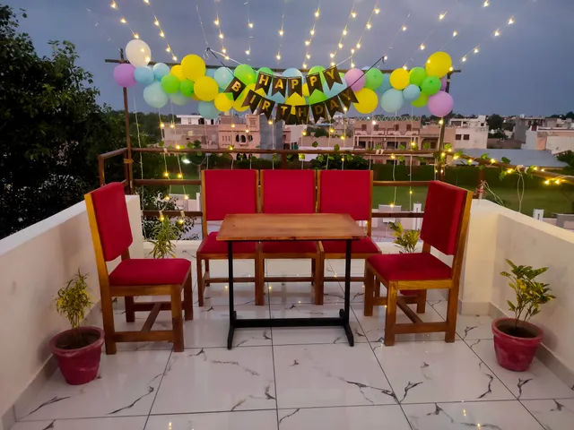 Vegetaria Cafe & Bakery Food Court