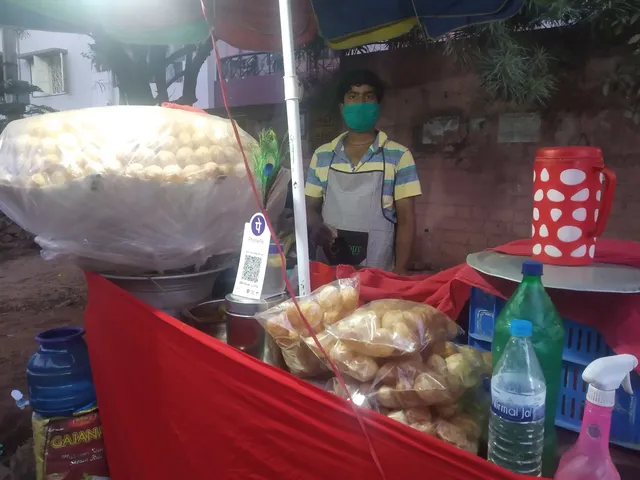 Radhe Radhe Pani Puri And Chhola Tikki Chat