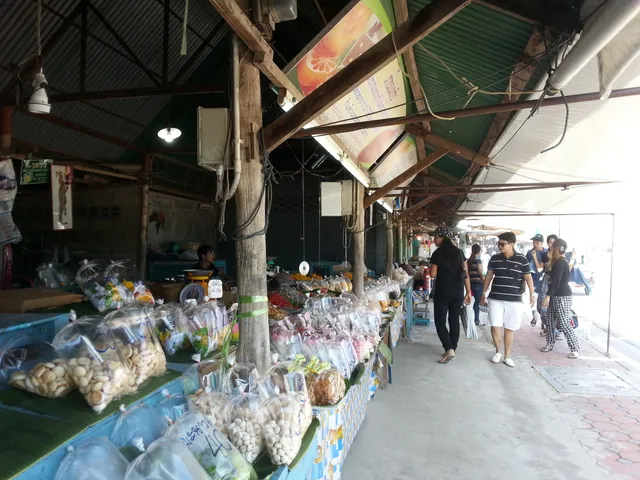 ร้านอาหารนภัสสร ดอนหอยหลอด