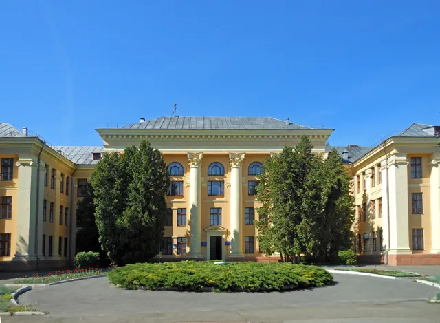 Natsionalʹnyy Ekoloho-Naturalistychnyy Tsentr Uchnivsʹkoyi Molodi