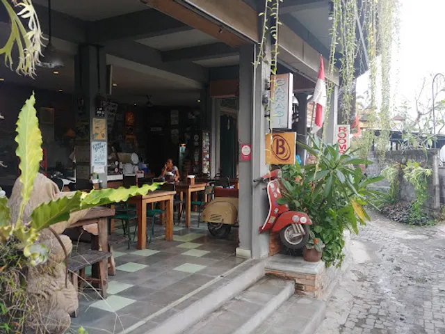 Warung Garasi and Guest House