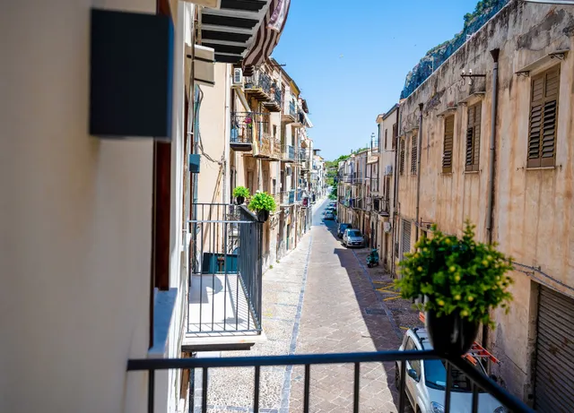 Incao Holiday Candeloro house