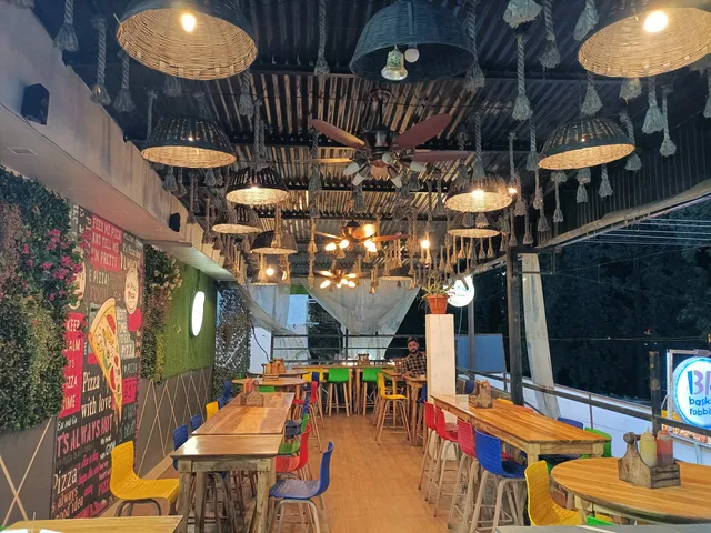 La Pino'z Pizza-Mount Abu, Rajasthan